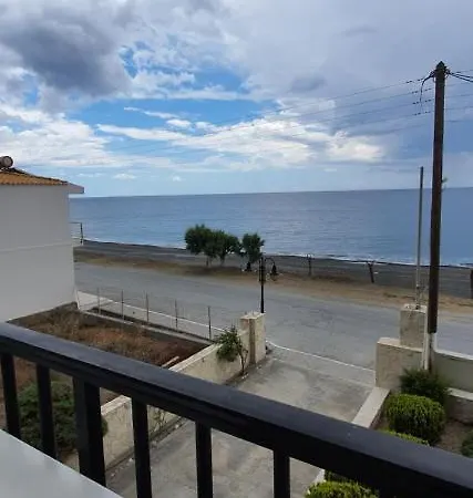 Eirini Apts On The Apartament
