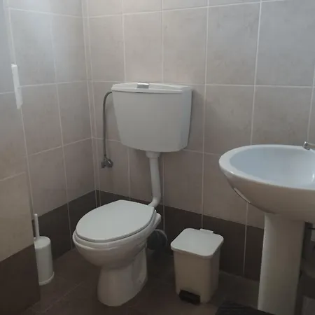 Apartament Eirini Apts On The