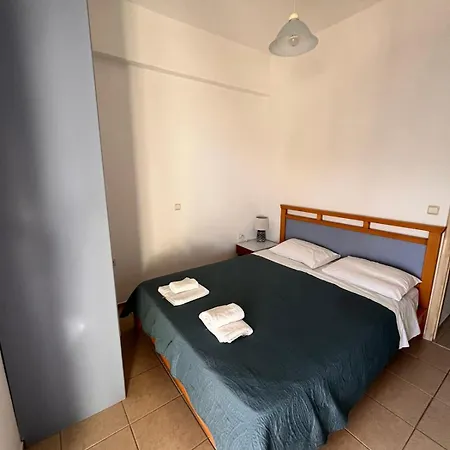 Eirini Apts On The Apartament Psari Forada